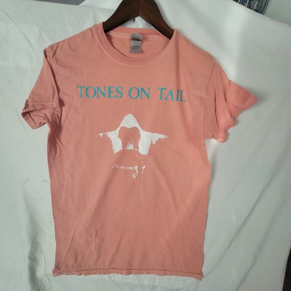 Tones on Tail  band   t shirt size small pink - Picture 1 of 2